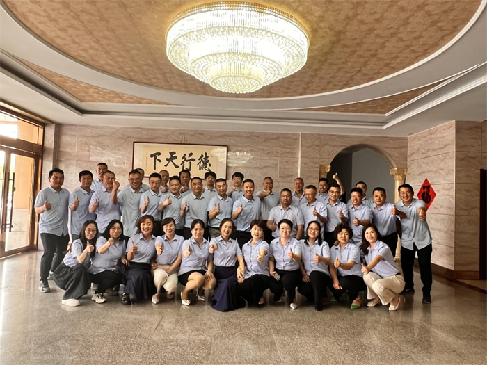 未來不負(fù)韶華，繼續(xù)砥礪前行，第一季度總結(jié)大會(huì)順利召開